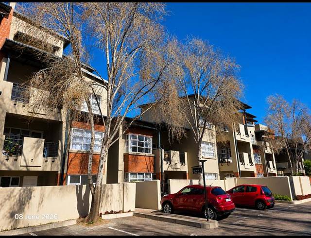 1 BEDROOM APARTMENT FOR SALE IN PINESLOPES